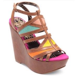 Jessica Simpson “Kriselle” wedges